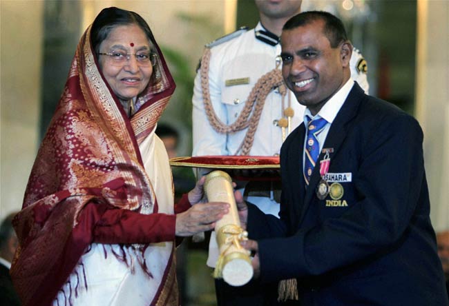 तस्वीरों में देखें पद्म अवार्ड समारोह 2012 | अनदेखी तस्‍वीरें