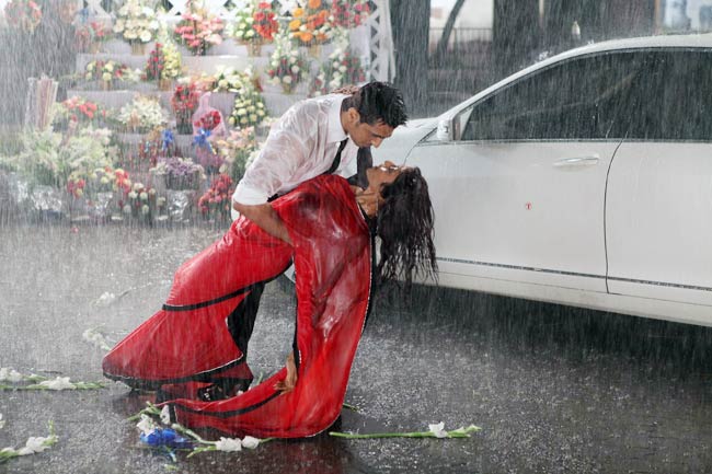 'हेट स्‍टोरी' में पाउली दाम के हॉट सीन | हॉट 'आइटम गर्ल'