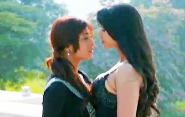 'हेट स्‍टोरी' में पाउली दाम के हॉट सीन | हॉट 'आइटम गर्ल'