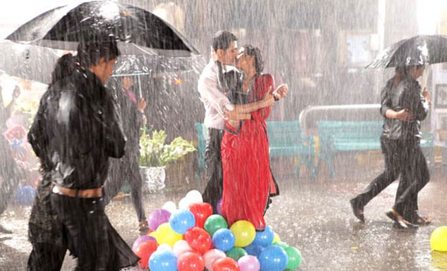 'हेट स्‍टोरी' में पाउली दाम के हॉट सीन | हॉट 'आइटम गर्ल'