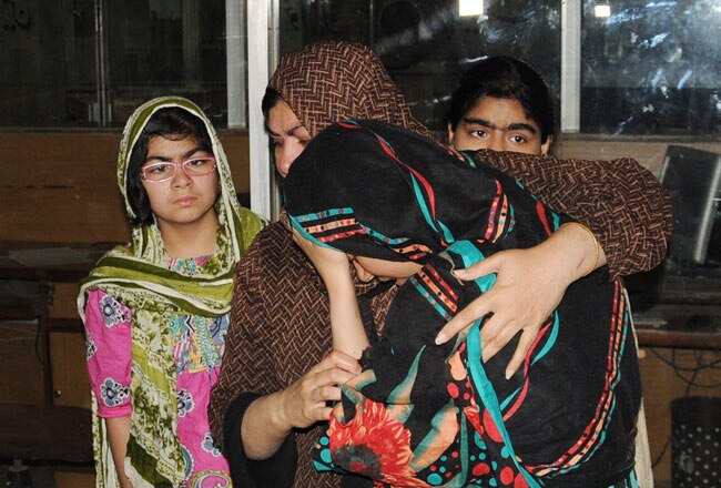 पाकिस्तान में विमान दुर्घटना, 127 लोगों की मौत