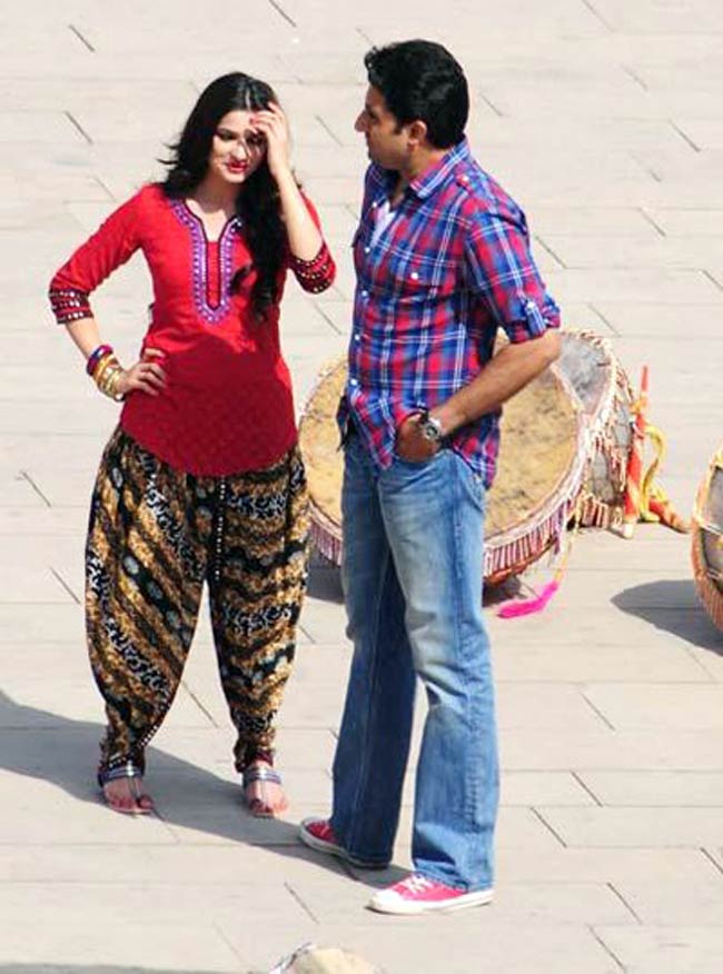 हो जाइए 'बोल बच्चन' के लिए तैयार | 2011 की हिट फिल्‍में