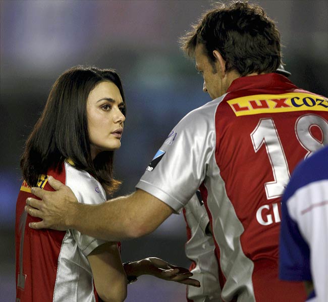 IPL-5: पंजाब के खिलाफ कोलकाता बना किंग