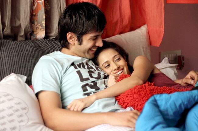 गोल्डन केला पुरस्कार में इमरान-दीपिका ने मारी बाजी