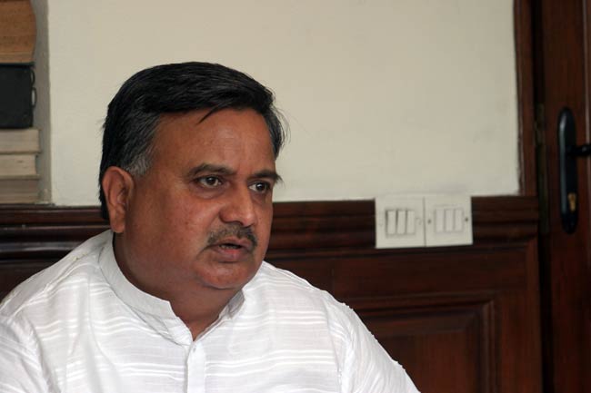 01 अप्रैल 2012: तस्वीरों में देखें दिनभर की बड़ी खबरें | पढ़ें