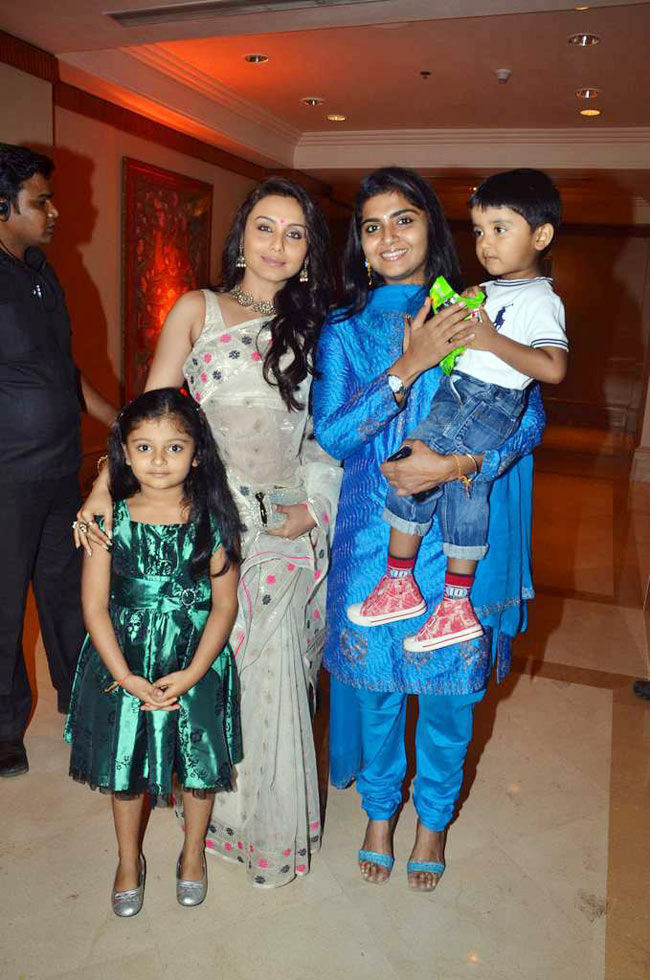 लाहिरी को सितारों ने दी शादी की बधाई | रितेश की शादी