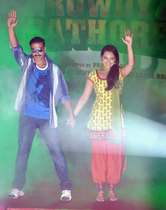 लॉन्‍च हुआ 'राउडी राठौर' का फर्स्‍ट लुक  | सोनाक्षी के जलवे