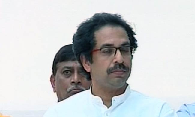 27 अप्रैल 2012: तस्‍वीरों में देखें दिनभर की बड़ी खबरें | पढ़ें