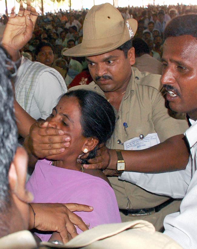 कर्नाटक दौरे पर सोनिया गांधी