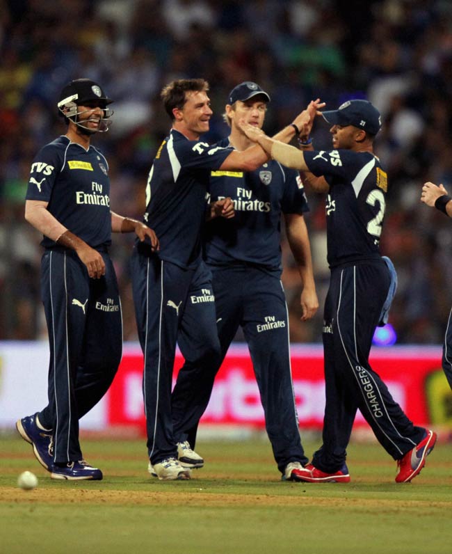 मुंबई ने हैदराबाद को 5 विकेट से हराया