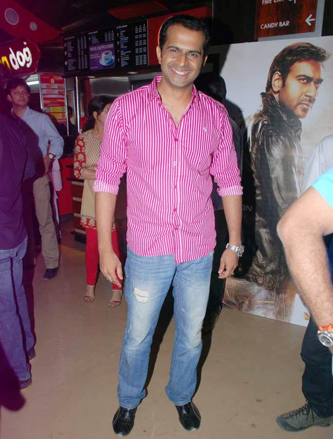 फिल्म 'तेज' की स्‍पेशल स्‍क्रीनिंग पर पहुंचे सितारे