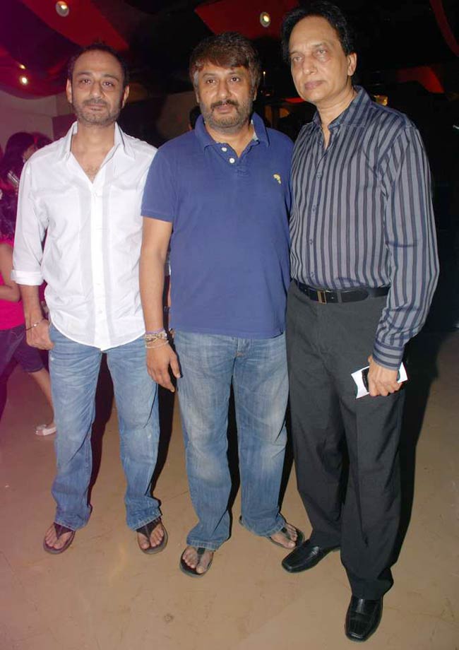 फिल्म 'तेज' की स्‍पेशल स्‍क्रीनिंग पर पहुंचे सितारे