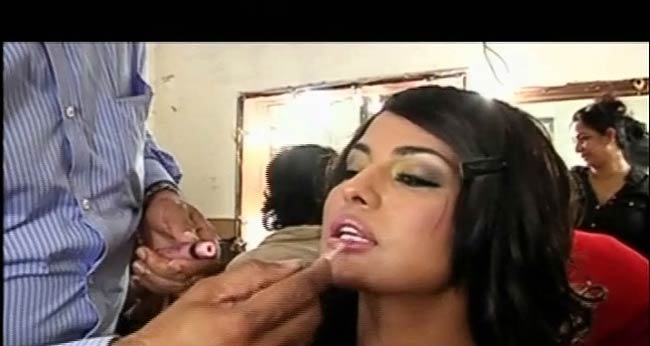 वीना मलिक का हॉट फोटोशूट... |  देखें विवादित फोटो