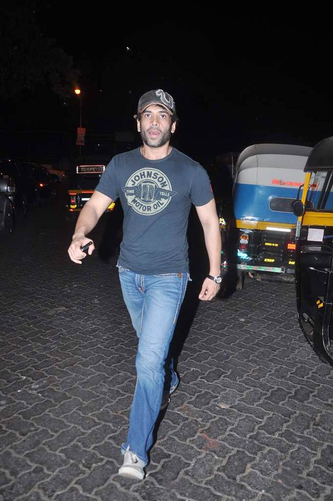 'विकी डोनर' की स्पेशल स्क्रीनिंग पर सितारे | रैंप पर सितारे