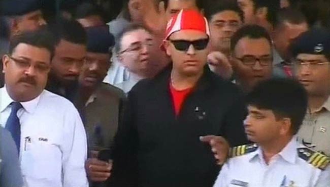 युवराज सिंह की हुई टीम में वापसी | युवी को कैंसर