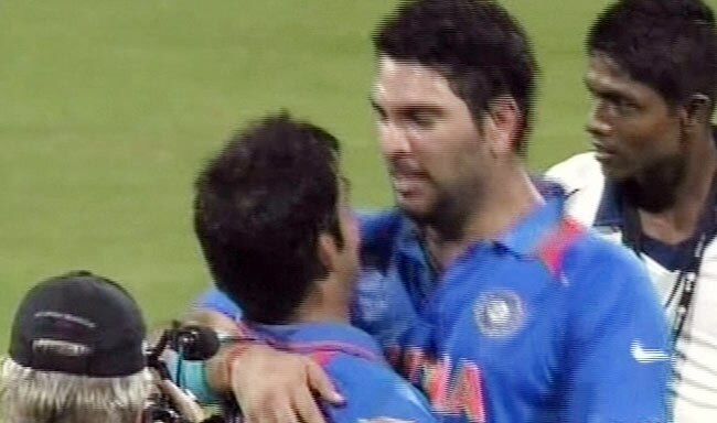 02 अप्रैल 2012: तस्वीरों में देखें दिनभर की बड़ी खबरें | पढ़ें