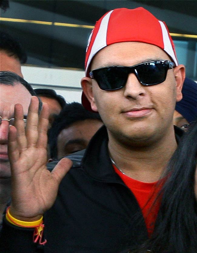 युवराज सिंह की हुई टीम में वापसी | युवी को कैंसर