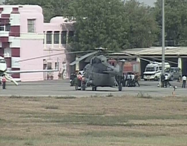 8 अप्रैल 2012: तस्‍वीरों में देखें दिनभर की बड़ी खबरें | पढ़ें