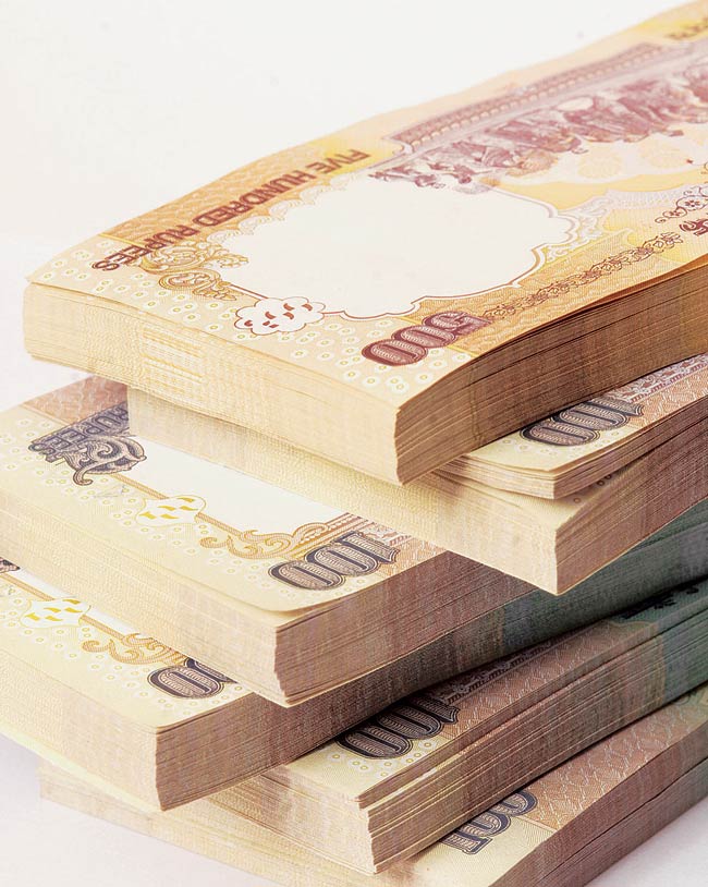 एयर इंडिया पायलटों की हड़ताल से हवाई यात्री 'बेहाल'