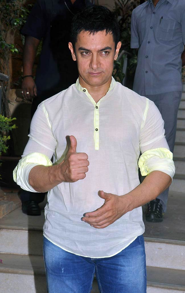 9 मई 2012: तस्‍वीरों में दिनभर की अहम खबरें | पढ़ें