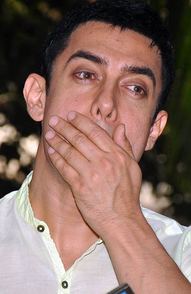 आमिर के 'सत्यमेव जयते' को बॉलीवुड का सलाम  |  आमिर