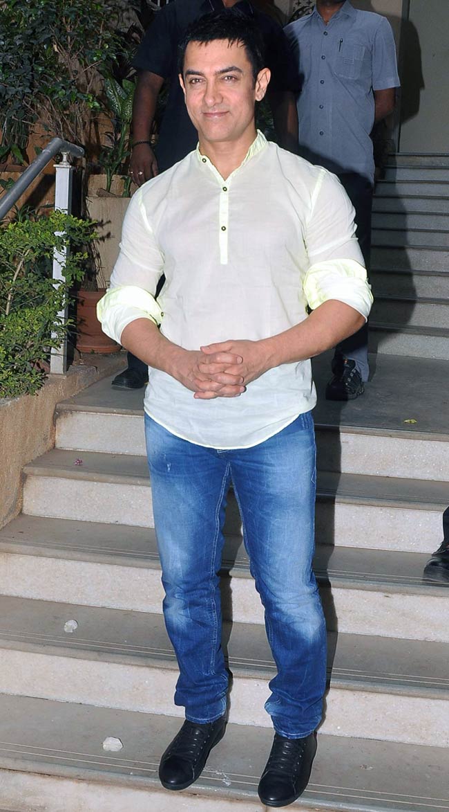 आमिर के 'सत्यमेव जयते' को बॉलीवुड का सलाम  |  आमिर