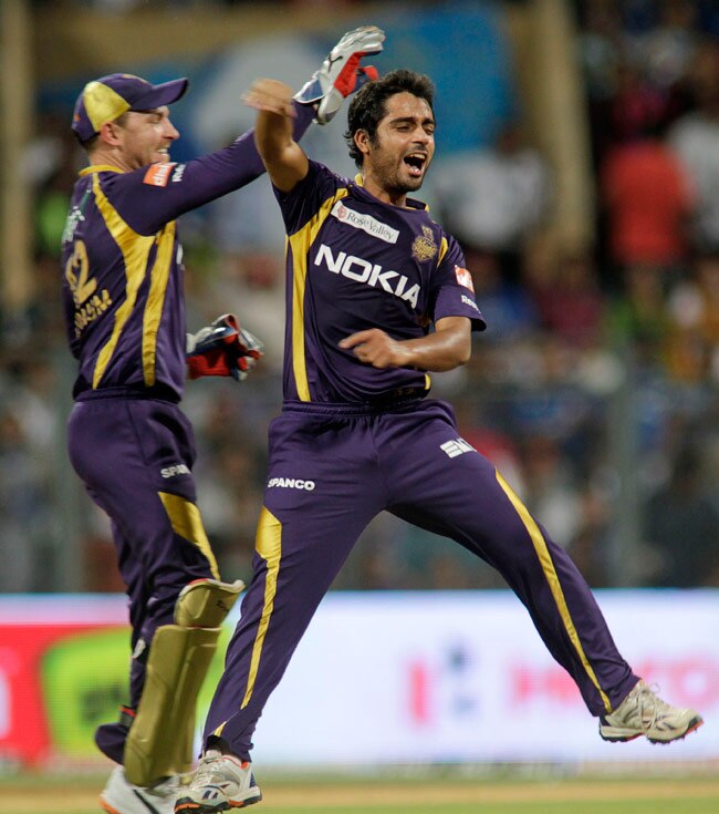 दिल्ली के बाद कोलकाता प्लेऑफ में पहुंचा | पढ़ें