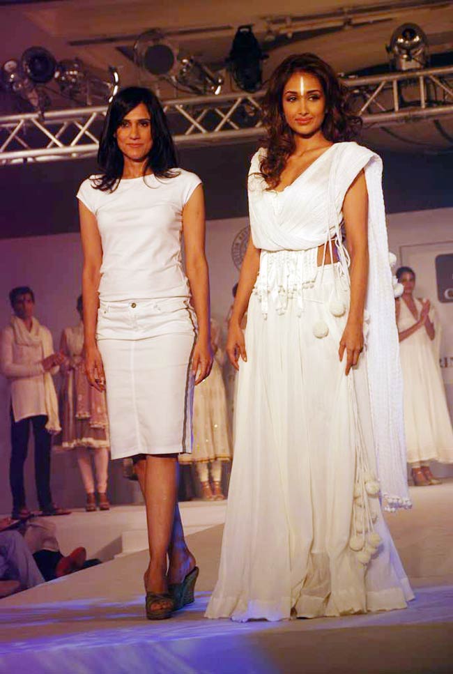 कॉटन काउंसिल फैशन शो के जलवे |   हॉट पाउली दाम