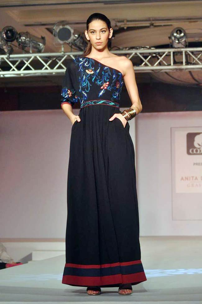 कॉटन काउंसिल फैशन शो के जलवे |   हॉट पाउली दाम