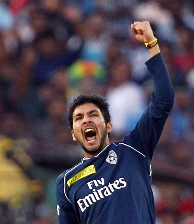 डेक्कन के बल्लेबाजों का 'चार्जिंग' प्रदर्शन