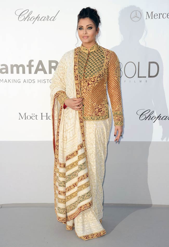 कान्‍स फिल्म फेस्टिवल में ऐश्‍वर्या |   ऐश की अनदेखी तस्‍वीरें