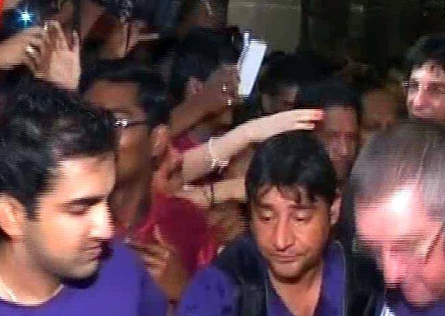 जीत के जश्न में डूबी किंग खान की टीम | कैसे जीता KKR