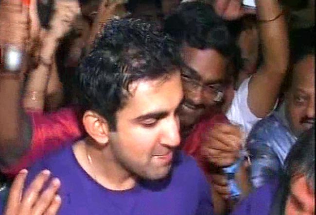 जीत के जश्न में डूबी किंग खान की टीम | कैसे जीता KKR