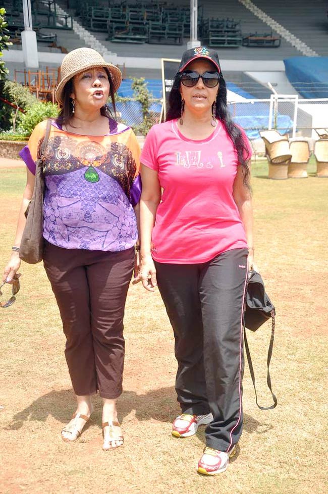 आमिर के बेटे की खातिर सितारों ने थामा बल्ला | क्रिकेट लीग