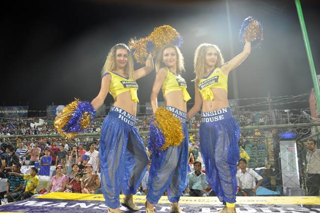 चेन्‍नई ने राजस्‍थान को 4 विकेट से हराया ‎| पढ़ें