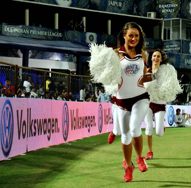 दिल्ली के दिलेरों के सामने फुस्स 'रॉयल्स'