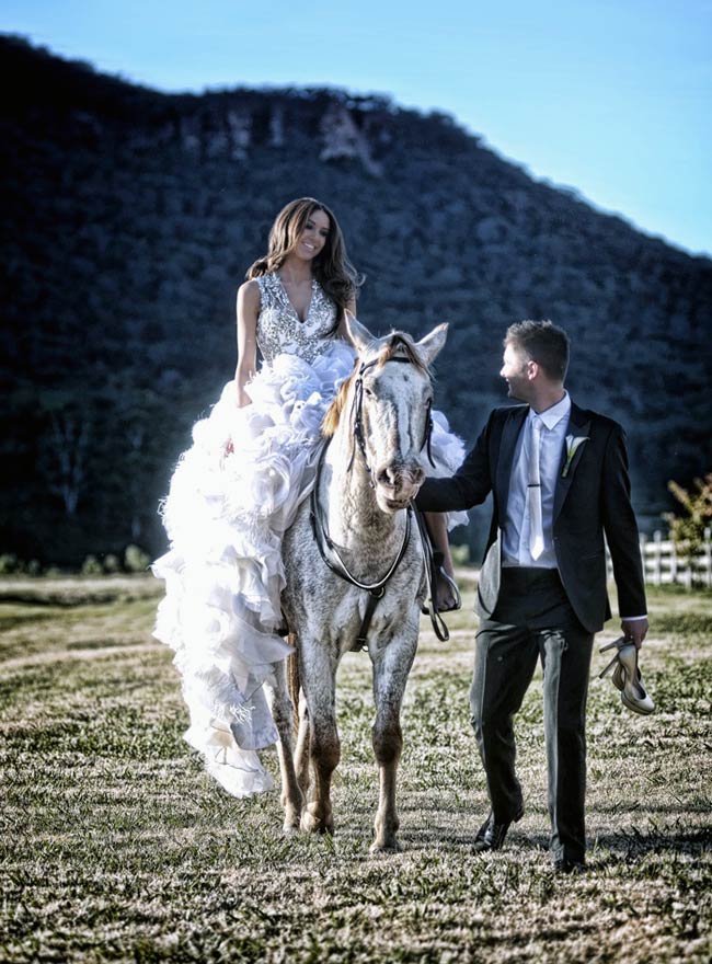 शादी के बंधन में बंधे माइकल क्लार्क और काइली बोल्डी | पढ़ें