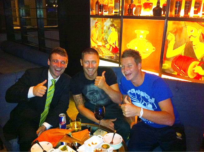 शादी के बंधन में बंधे माइकल क्लार्क और काइली बोल्डी | पढ़ें