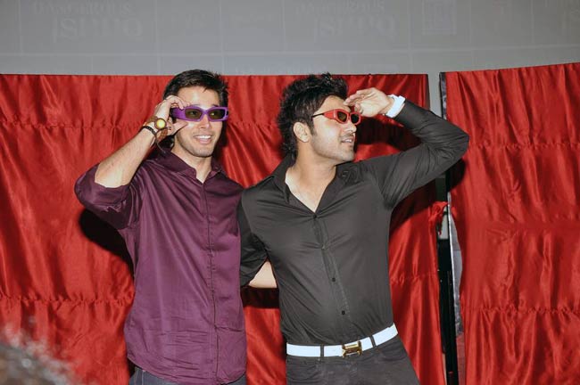 'डेंजरस इश्क' की 'स्क्रीनिंग' | करिश्मा का 'कमबैक'