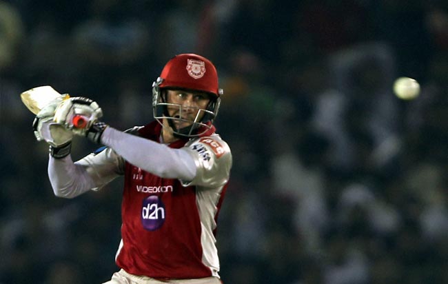 13 मई 2012: तस्‍वीरों में देखें दिनभर की अहम खबरें | पढ़ें