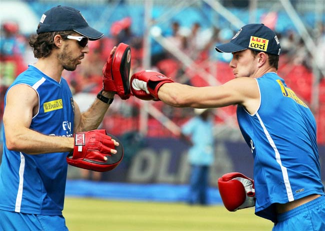 डेक्कन के बल्लेबाजों का 'चार्जिंग' प्रदर्शन