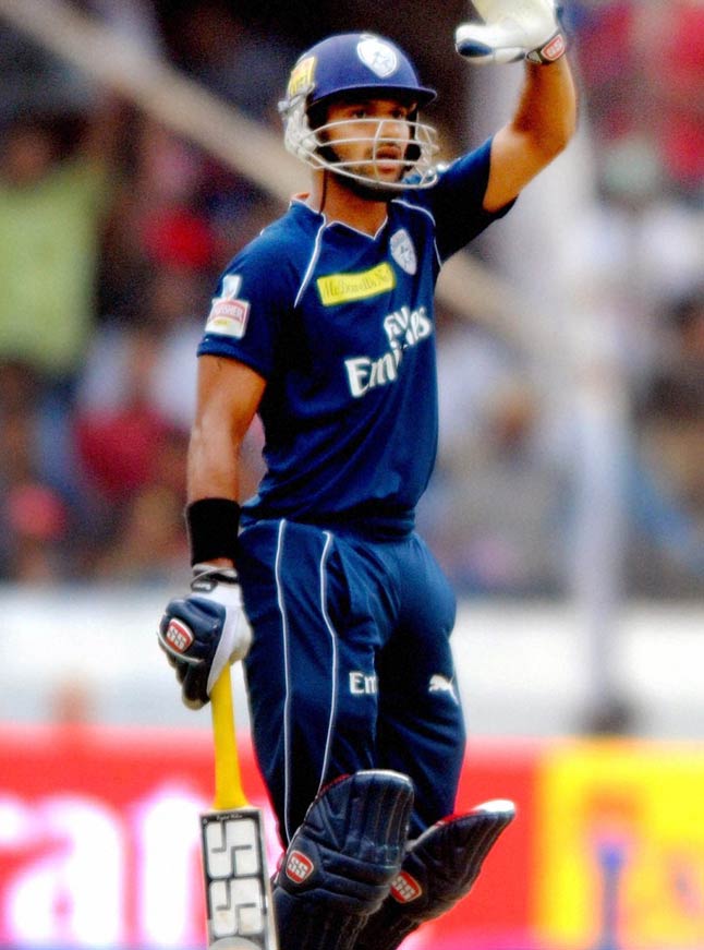 डेक्कन चार्जर्स पर टूटा वार्नर का कहर ‎| पढ़ें