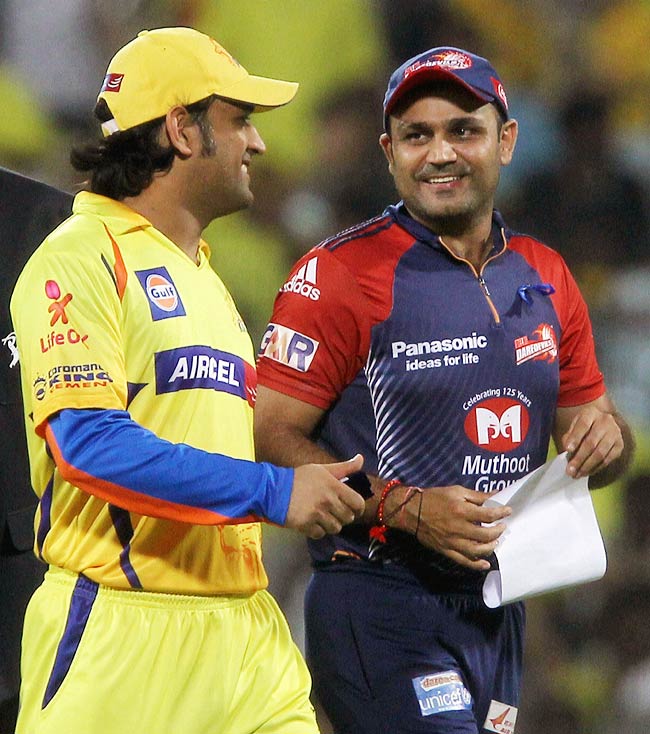 12 मई 2012: तस्‍वीरों में देखें दिनभर की अहम खबरें | पढ़ें