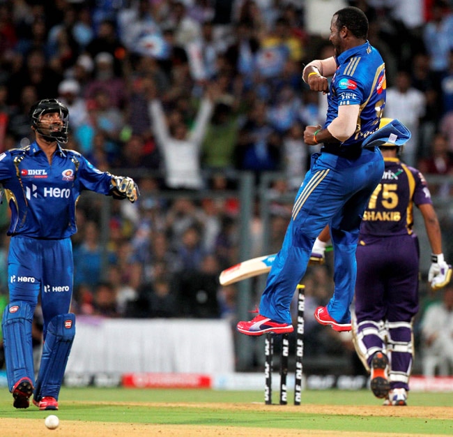 दिल्ली के बाद कोलकाता प्लेऑफ में पहुंचा | पढ़ें