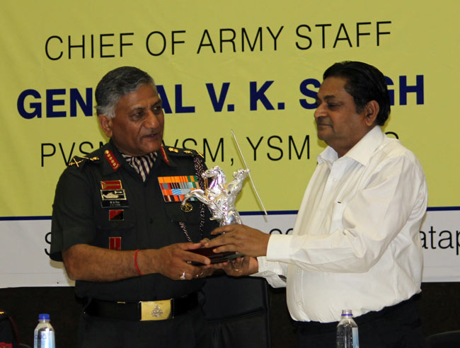 तस्वीरों में देखिये जनरल वी के सिंह का जीवन