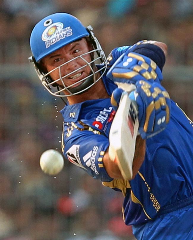 शतकवीर रोहित शर्मा ने दिलाई मुंबई को शानदार जीत  | पढ़ें