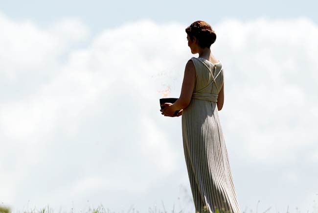 प्राचीन ओलंपिया में प्रज्वलित हुई ओलंपिक मशाल ‎| पढ़ें