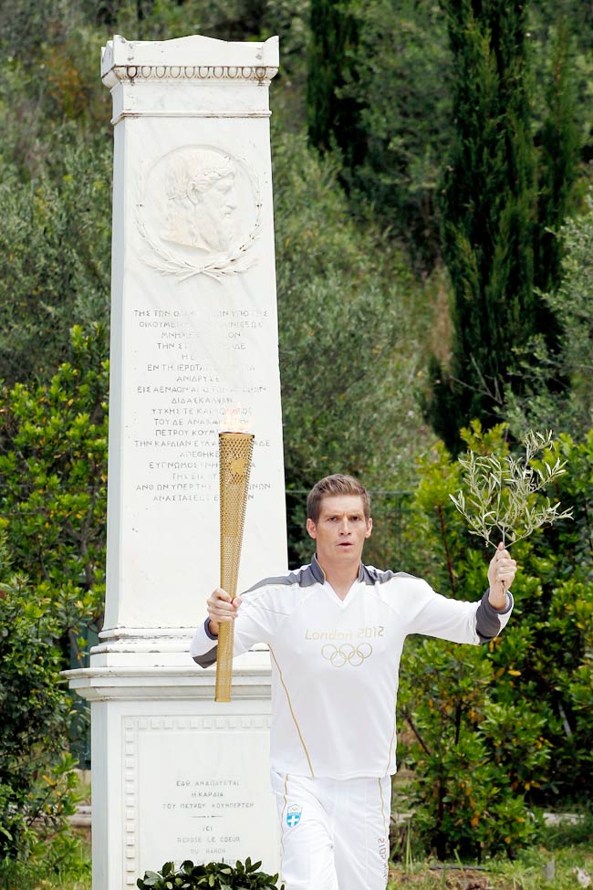 प्राचीन ओलंपिया में प्रज्वलित हुई ओलंपिक मशाल ‎| पढ़ें