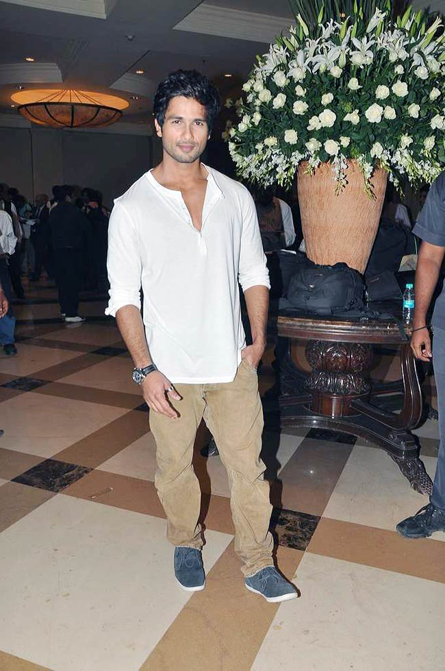 छाने लगा IIFA अवॉर्ड्स का जलवा | सेक्‍सी शख्सियत