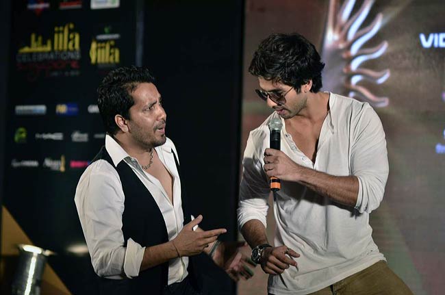 छाने लगा IIFA अवॉर्ड्स का जलवा | सेक्‍सी शख्सियत